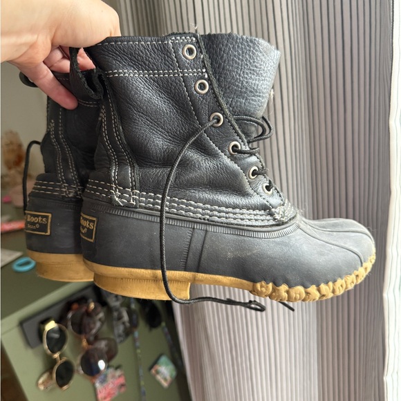 L.L. Bean Black and Tan Winter Boots - Picture 4 of 6